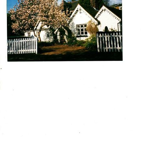 רויאל טונבריג' וולס Ford Cottage מראה חיצוני תמונה
